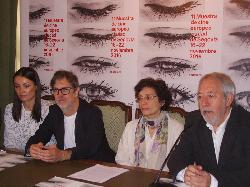El equipo artístico líder del diseño en la República Checa firma el cartel de la 11 edición de MUCES, cargado de sugerencias y metáforas